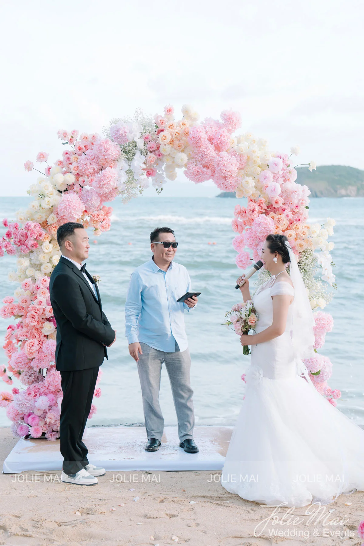 Bảng giá trang trí tiệc cưới Nha Trang - 3 gói từ 30 đến 80 triệu bảng giá trang trí tiệc cưới Nha Trang 3 gói 30 55 80 triệu Joie Mai