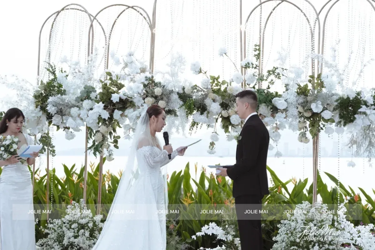 Beach Wedding Nha Trang — Outdoor Wedding Decoration Package beach wedding Nha Trang cao cap chat luong Nha Trang