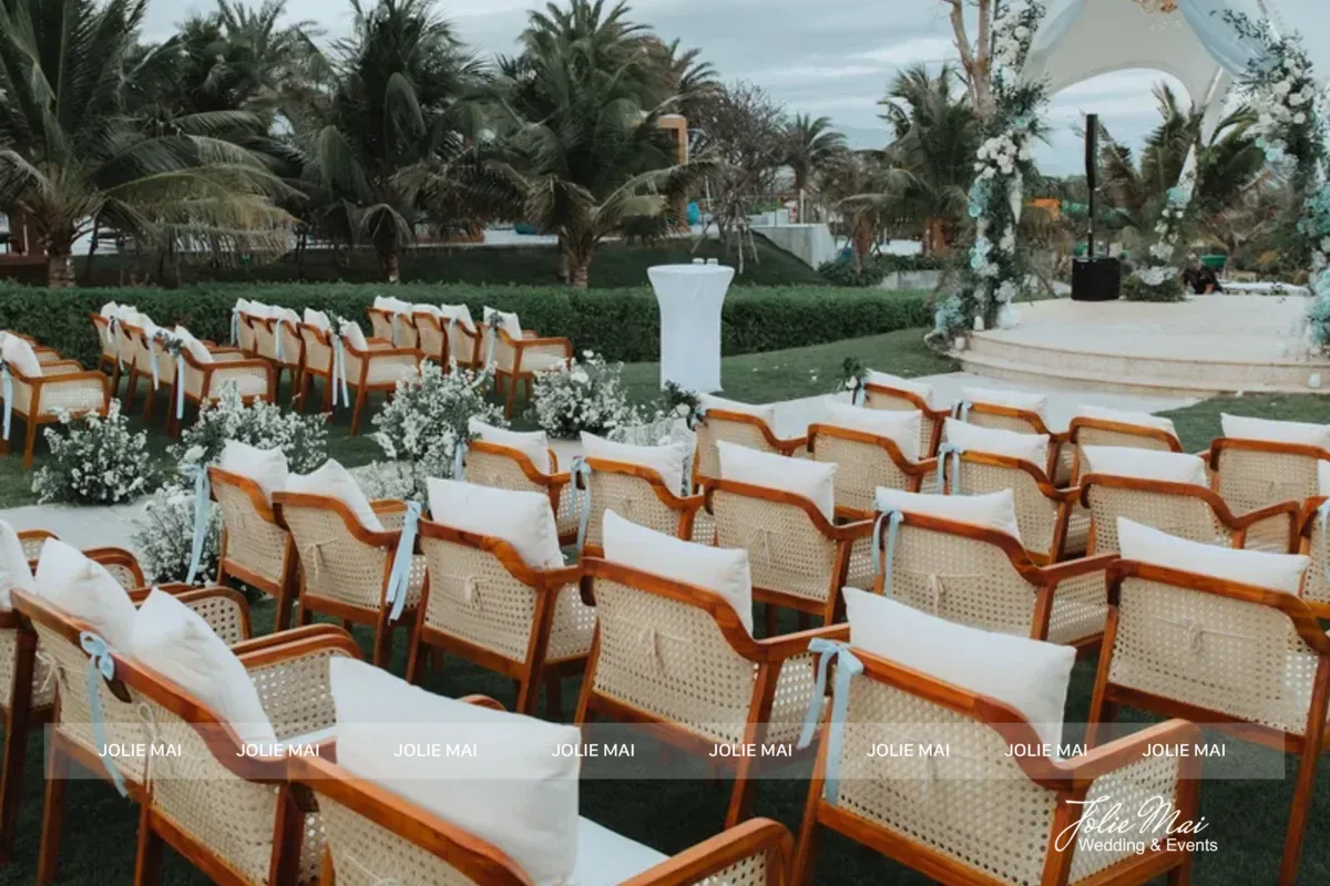 Beach Wedding Nha Trang — Outdoor Wedding Decoration Package beach wedding Nha Trang cao cap chat luong Nha Trang