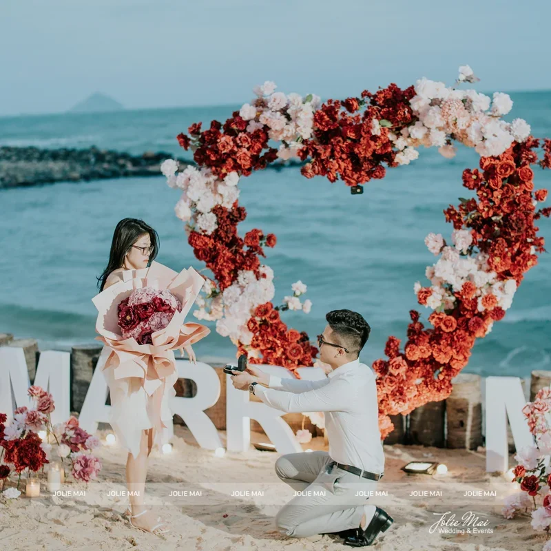 beach proposal Nha Trang beach proposal Nha Trang - couple portrait after proposal